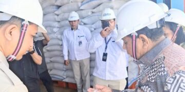 ​Pastikan Stok Pangan NTT Aman 6 Bulan ke Depan, Esthon Foenay Tinjau Gudang Bulog Kupang
