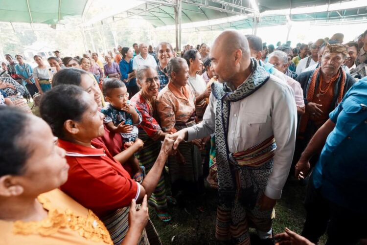 Bertemu 1000 Warga Oesena, Viktor Laiskodat: Amanah Saya Bekerja untuk Masa Depan TTU