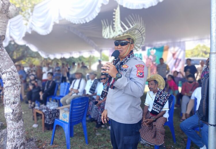 Kapolres Rote Ndao Ajak Warga ​Merawat Warisan Nenek Moyang di Hus Kuda Cup II Usman Cup