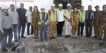 BUPATI, KETUA DPRD KABUPATEN KUPANG, DAN DPRD PROVINSI NTT LETAKKAN BATU PERTAMA PEMBANGUNAN KANTOR CAMAT KUPANG BARAT DAN AMARASI BARAT