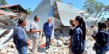 Tim NasDem Peduli Salurkan Bantuan Utama bagi Ratusan Korban Gempa Flores di Desa Bangka Arus