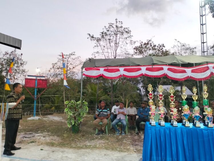 Memeriahkan HUT ke-81 RI, Arnolus Mooy Hadiri Pembukaan Turnamen Voli Desa Naunu