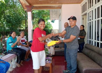 Yayasan Mitha Peduli Bersama Tebar Kasih, Bagikan Sembako untuk Warga Liliba Kota Kupang