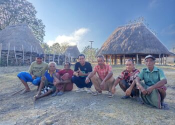 Kisah Warga Kampung Neoftatoe, 2 KM Cari Air Bersih, 30 KK 1 Meteran Listrik