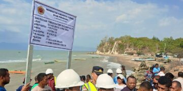 ​Bupati Yosef Lede Letakkan Batu Pertama Pembangunan TPI Noelbaki Senilai Rp22,1 Miliar