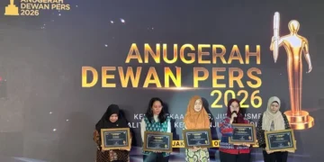 Dewan Pers dan KDM menyantuni keluarga dari peliput hilang saat erupsi Anak Krakatau